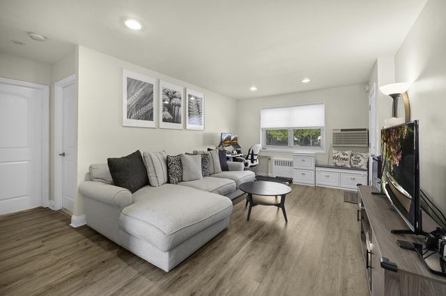 24933 64th Ave Fl 1, New York City, NY 11362