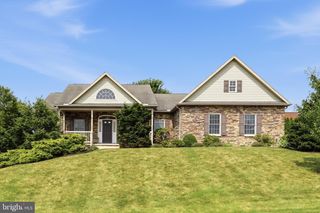 7132 LONE RIDGE COURT, Fayetteville, PA 17222