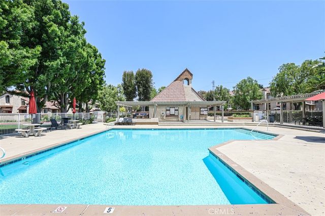 21 Wildflower, Pomona, CA 91766