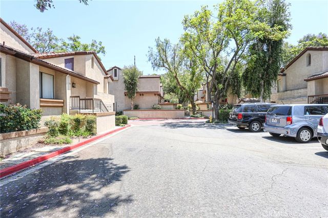 21 Wildflower, Pomona, CA 91766
