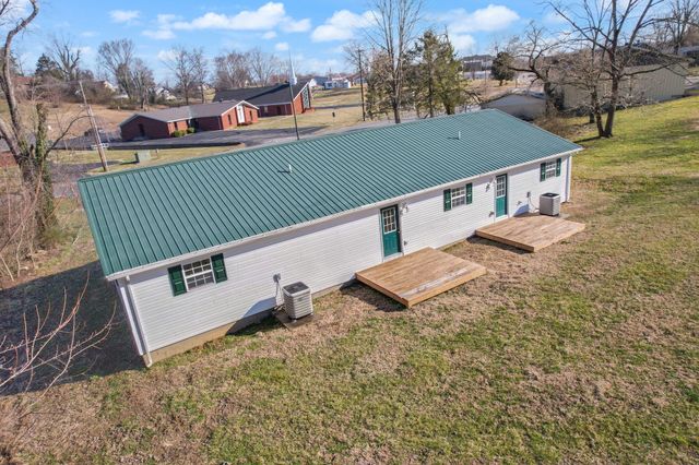 198 W Cumberland Avenue, Jamestown, KY 42629