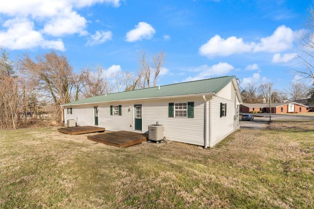 198 W Cumberland Avenue, Jamestown, KY 42629