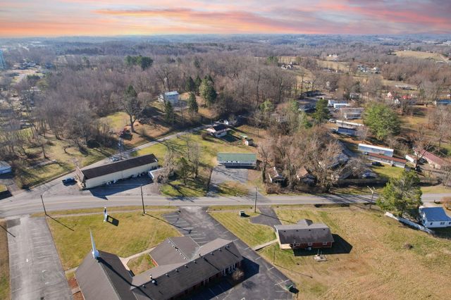 198 W Cumberland Avenue, Jamestown, KY 42629