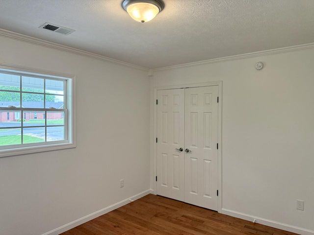 198 W Cumberland Avenue, Jamestown, KY 42629