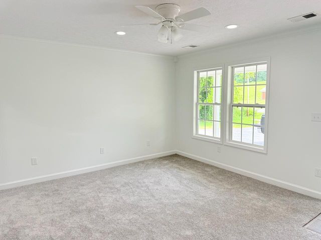 198 W Cumberland Avenue, Jamestown, KY 42629