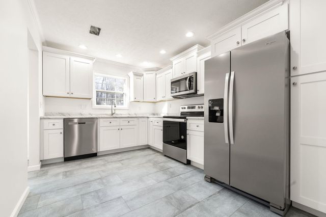 198 W Cumberland Avenue, Jamestown, KY 42629