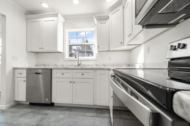 198 W Cumberland Avenue, Jamestown, KY 42629