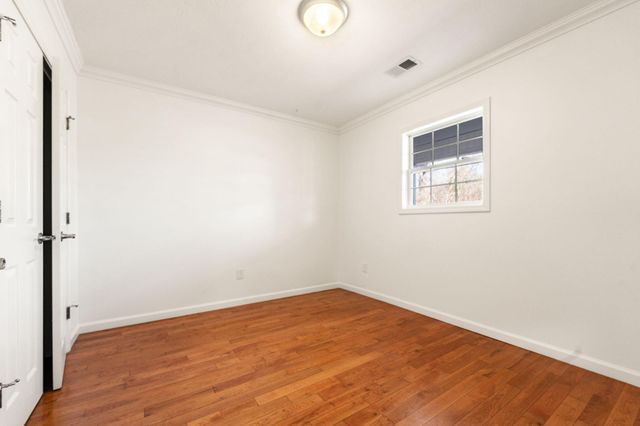 198 W Cumberland Avenue, Jamestown, KY 42629