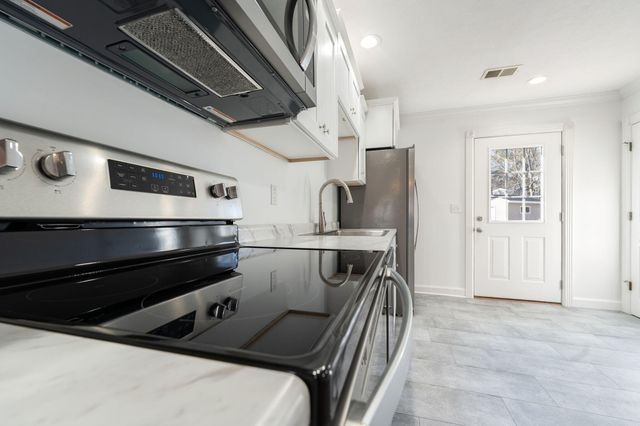 198 W Cumberland Avenue, Jamestown, KY 42629