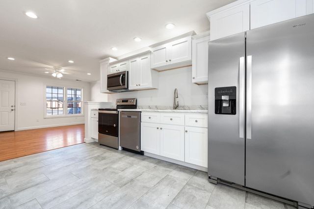 198 W Cumberland Avenue, Jamestown, KY 42629