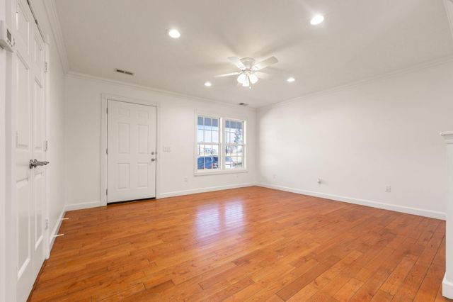 198 W Cumberland Avenue, Jamestown, KY 42629