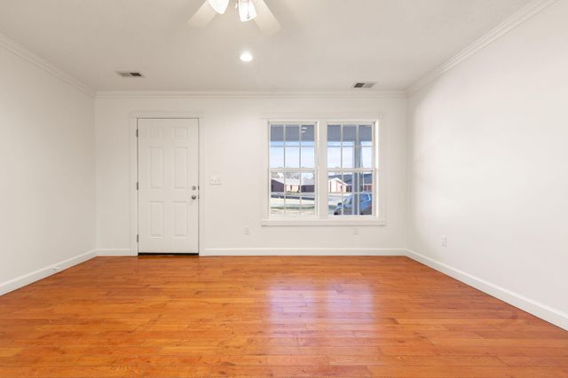 198 W Cumberland Avenue, Jamestown, KY 42629