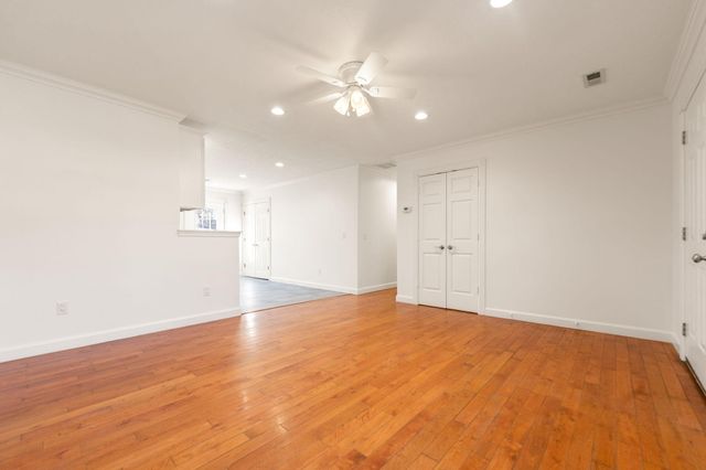 198 W Cumberland Avenue, Jamestown, KY 42629