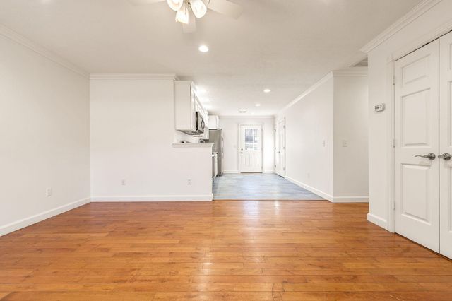 198 W Cumberland Avenue, Jamestown, KY 42629