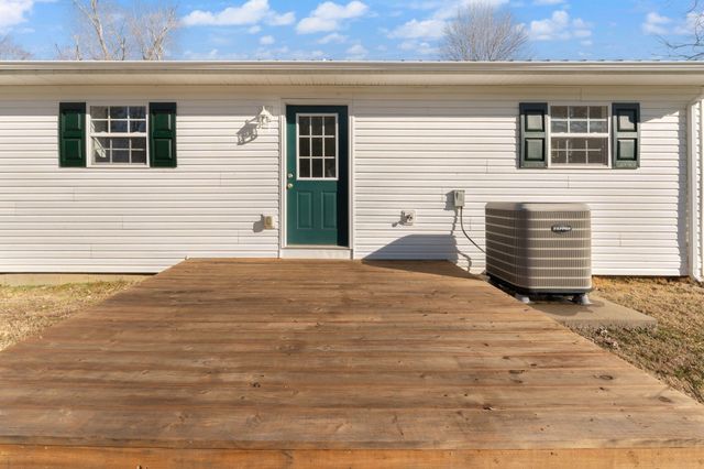 198 W Cumberland Avenue, Jamestown, KY 42629