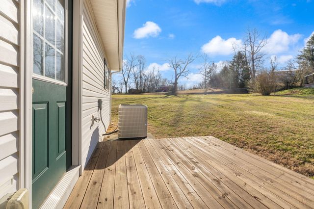 198 W Cumberland Avenue, Jamestown, KY 42629