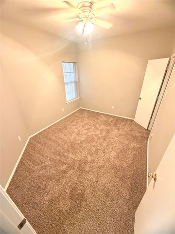 328 Marshall Creek Road, Roanoke, TX 76262