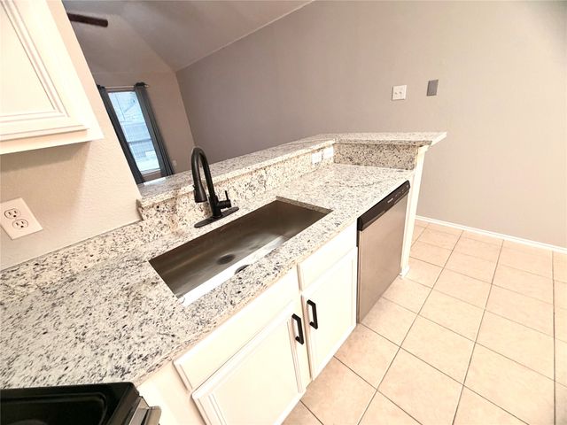 328 Marshall Creek Road, Roanoke, TX 76262