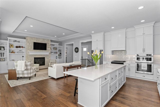 2630 Crescent Ridge Drive, Waukee, IA 50263