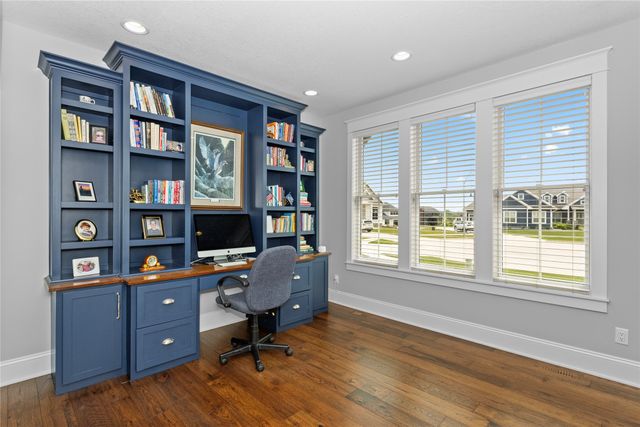 2630 Crescent Ridge Drive, Waukee, IA 50263