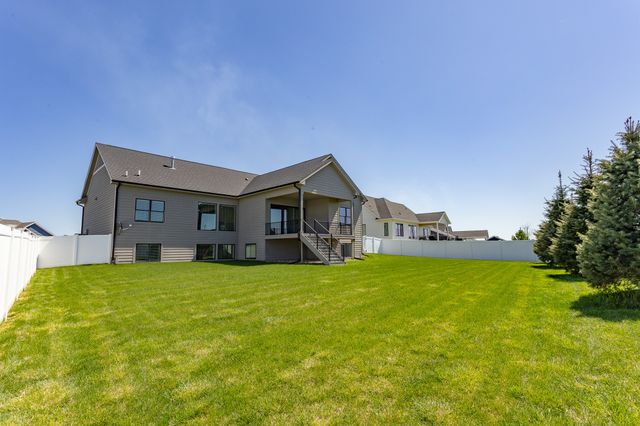 2630 Crescent Ridge Drive, Waukee, IA 50263