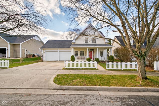 5621 Black Oak Drive, Columbus, IN 47201