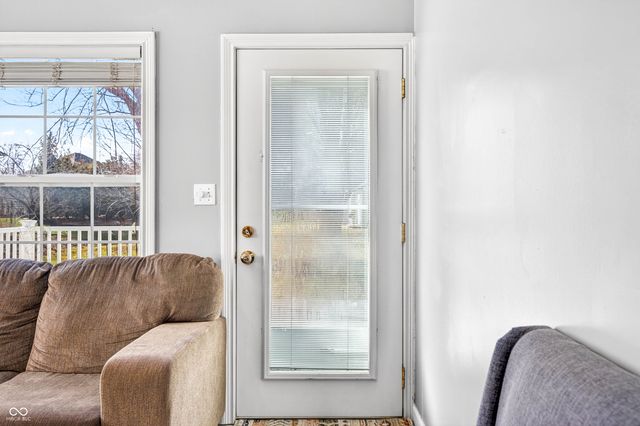 5621 Black Oak Drive, Columbus, IN 47201