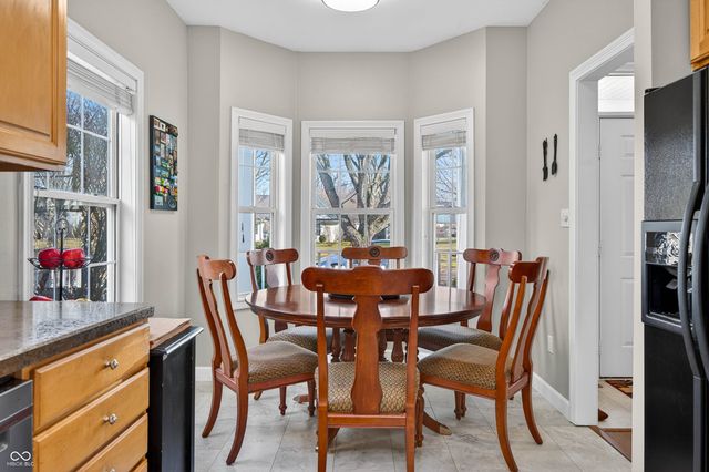 5621 Black Oak Drive, Columbus, IN 47201