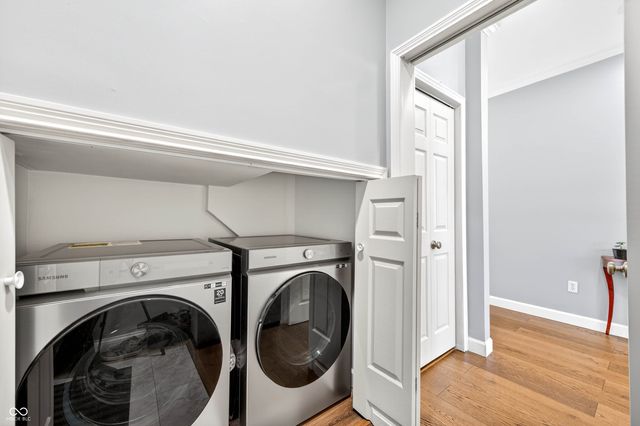 5621 Black Oak Drive, Columbus, IN 47201