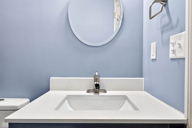 5621 Black Oak Drive, Columbus, IN 47201