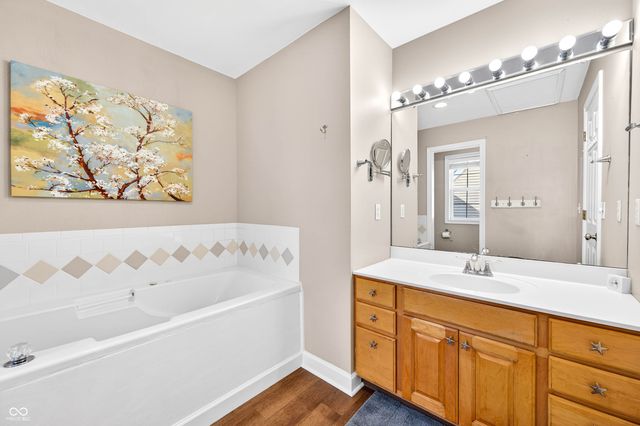 5621 Black Oak Drive, Columbus, IN 47201