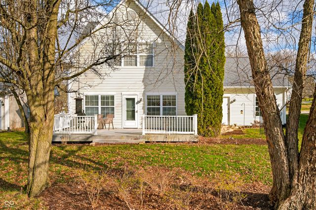 5621 Black Oak Drive, Columbus, IN 47201