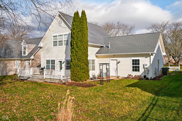 5621 Black Oak Drive, Columbus, IN 47201