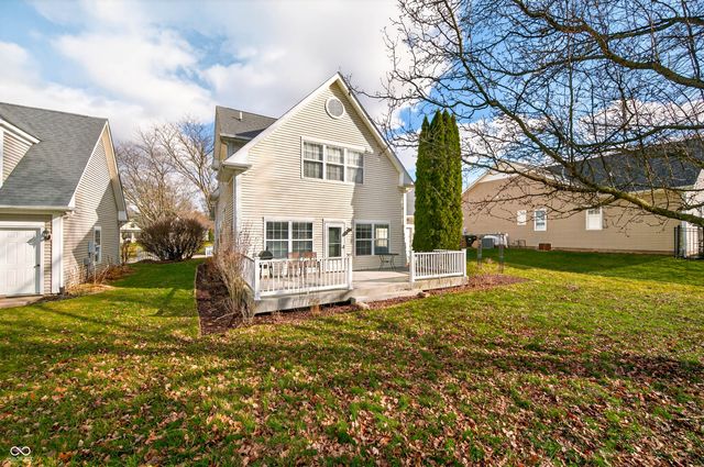 5621 Black Oak Drive, Columbus, IN 47201