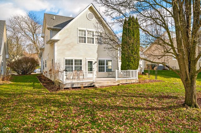 5621 Black Oak Drive, Columbus, IN 47201