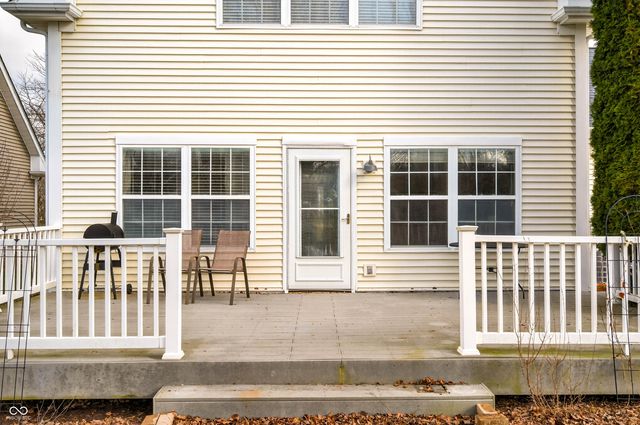 5621 Black Oak Drive, Columbus, IN 47201