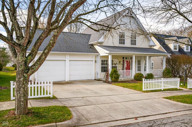 5621 Black Oak Drive, Columbus, IN 47201