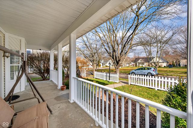 5621 Black Oak Drive, Columbus, IN 47201