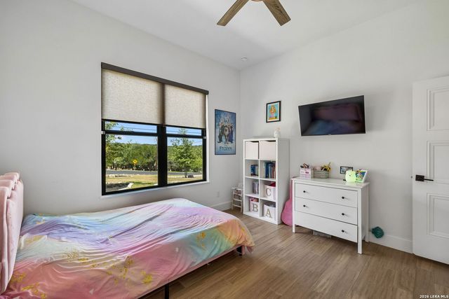 216 MIDNIGHT DR, San Antonio, TX 78260