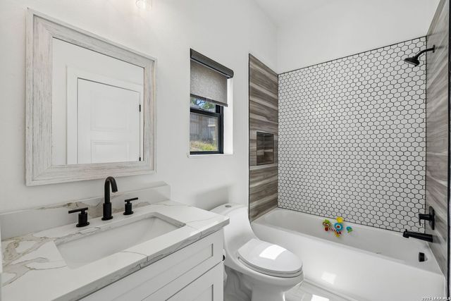 216 MIDNIGHT DR, San Antonio, TX 78260