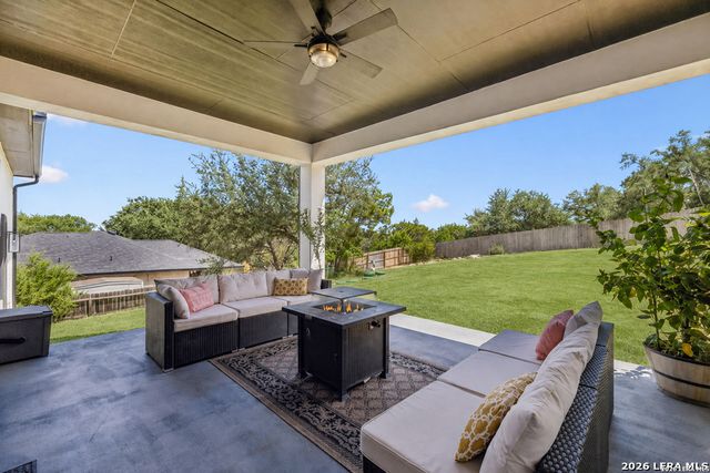 216 MIDNIGHT DR, San Antonio, TX 78260