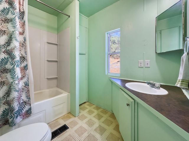 40882 Jean Road E, Oakhurst, CA 93644