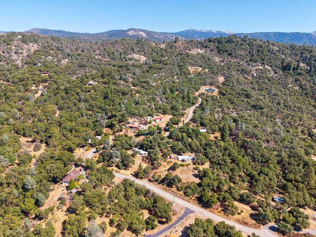 40882 Jean Road E, Oakhurst, CA 93644