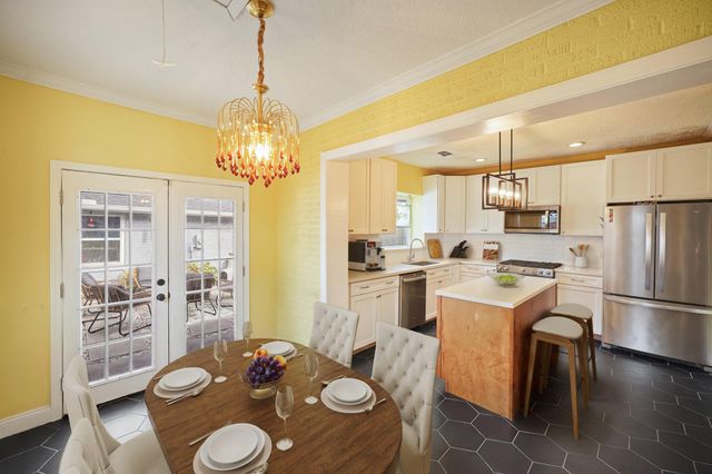 6449 Country Club Drive, Houston, TX 77023