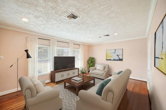 6449 Country Club Drive, Houston, TX 77023