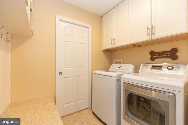 103 GREAT CIRCLE RD, Newark, DE 19711