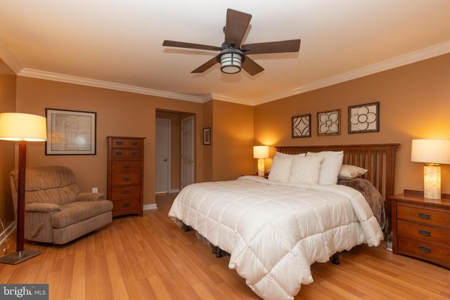 103 GREAT CIRCLE RD, Newark, DE 19711