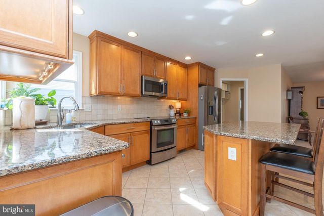 103 GREAT CIRCLE RD, Newark, DE 19711