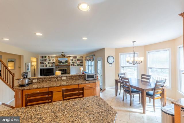 103 GREAT CIRCLE RD, Newark, DE 19711