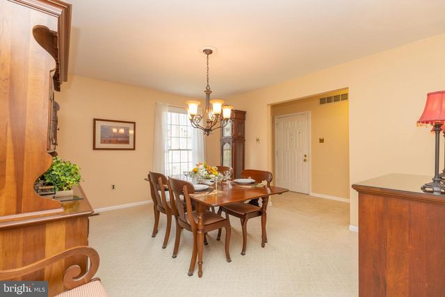 103 GREAT CIRCLE RD, Newark, DE 19711